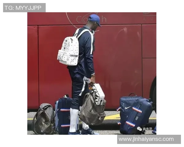 世界杯球星私藏背包大揭秘 揭开他们赛场外的时尚秘密